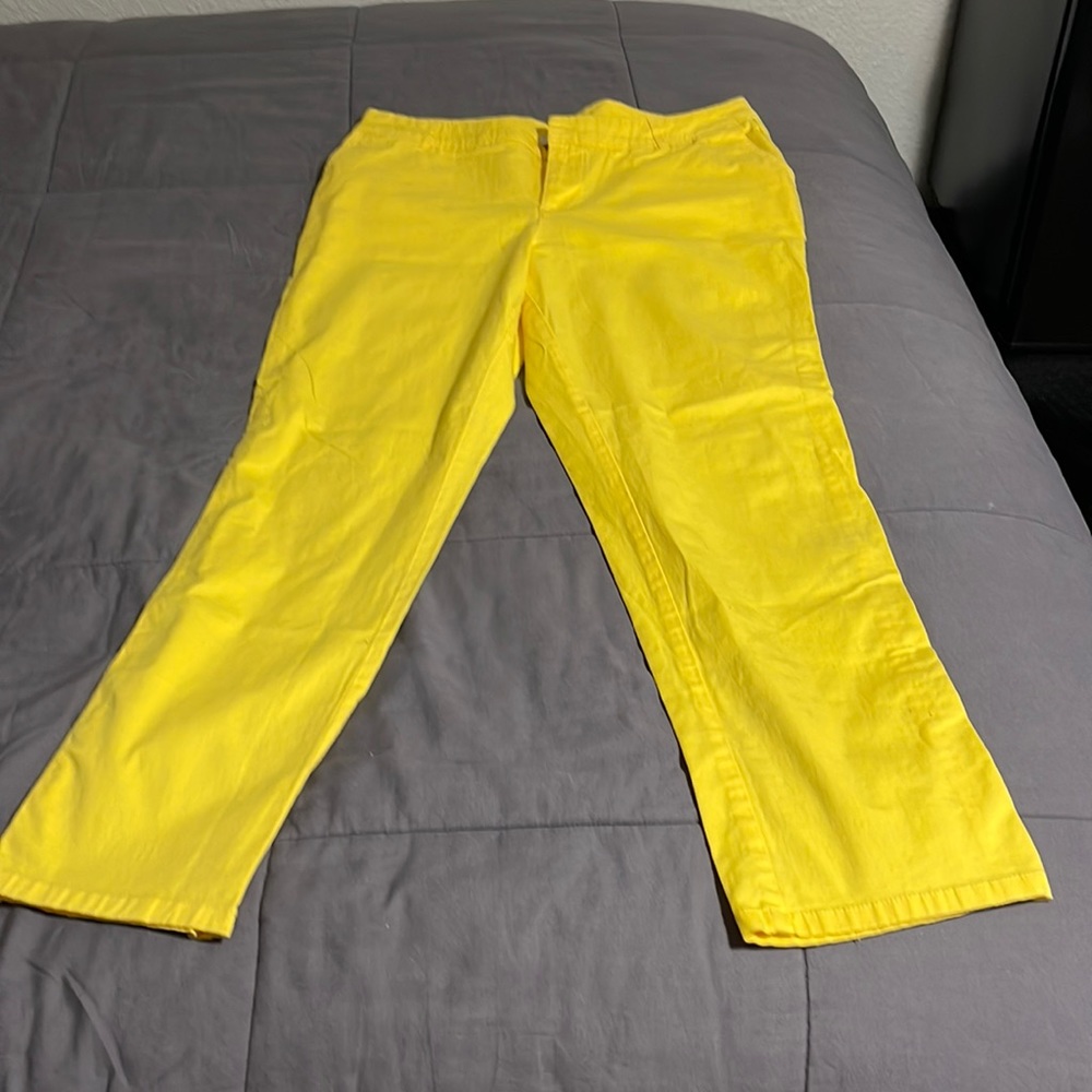 Pair yellow pants